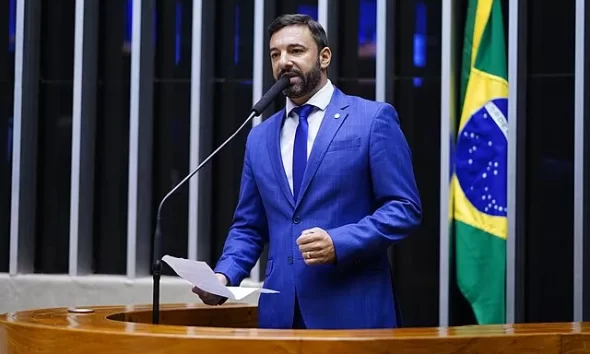 imagem de - Investigação Solicitada ao "Gabinete do Ódio" da Esquerda: Revelações de Daniel Penin e Mynd8 Geram Polêmica e Pedido de Investigação à PGR
