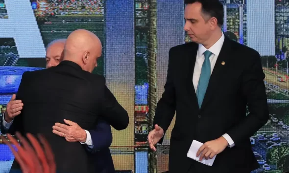 imagem de - Celebração de 8 de Janeiro Transforma-se em Comédia Política, segundo J. R. Guzzo